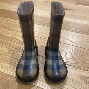 Burberry girls rain boot